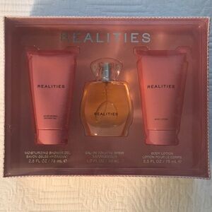 Discontinued New Realities by Liz Claiborne Fragrance Body Wash Lotion Set